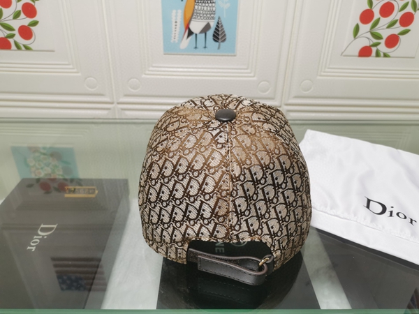 ブランド帽子側面デザイン